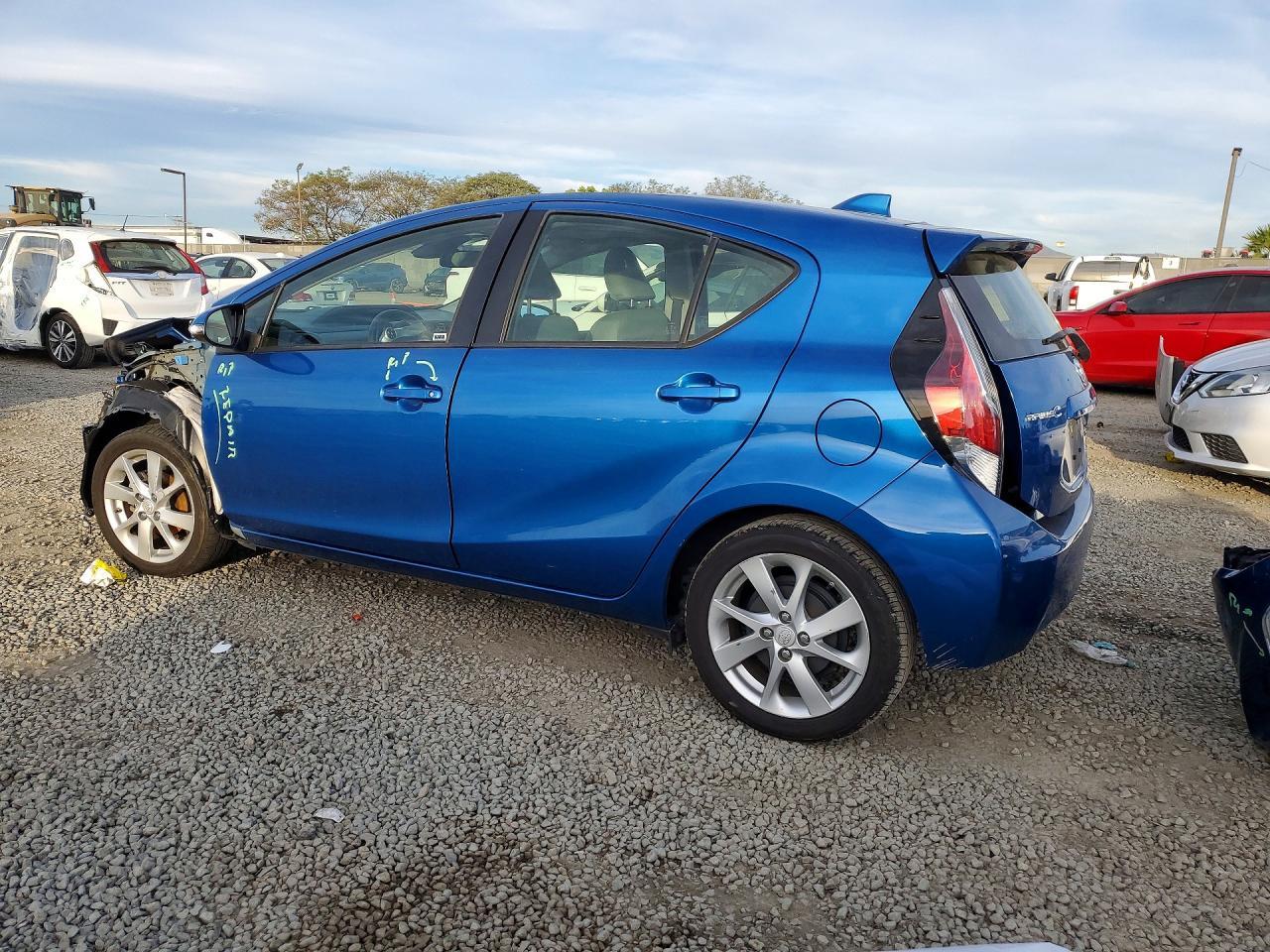 2016 Toyota Prius c Four