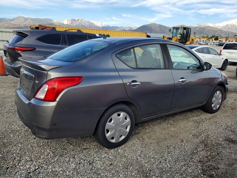 2017 Nissan Versa 1.6 sv