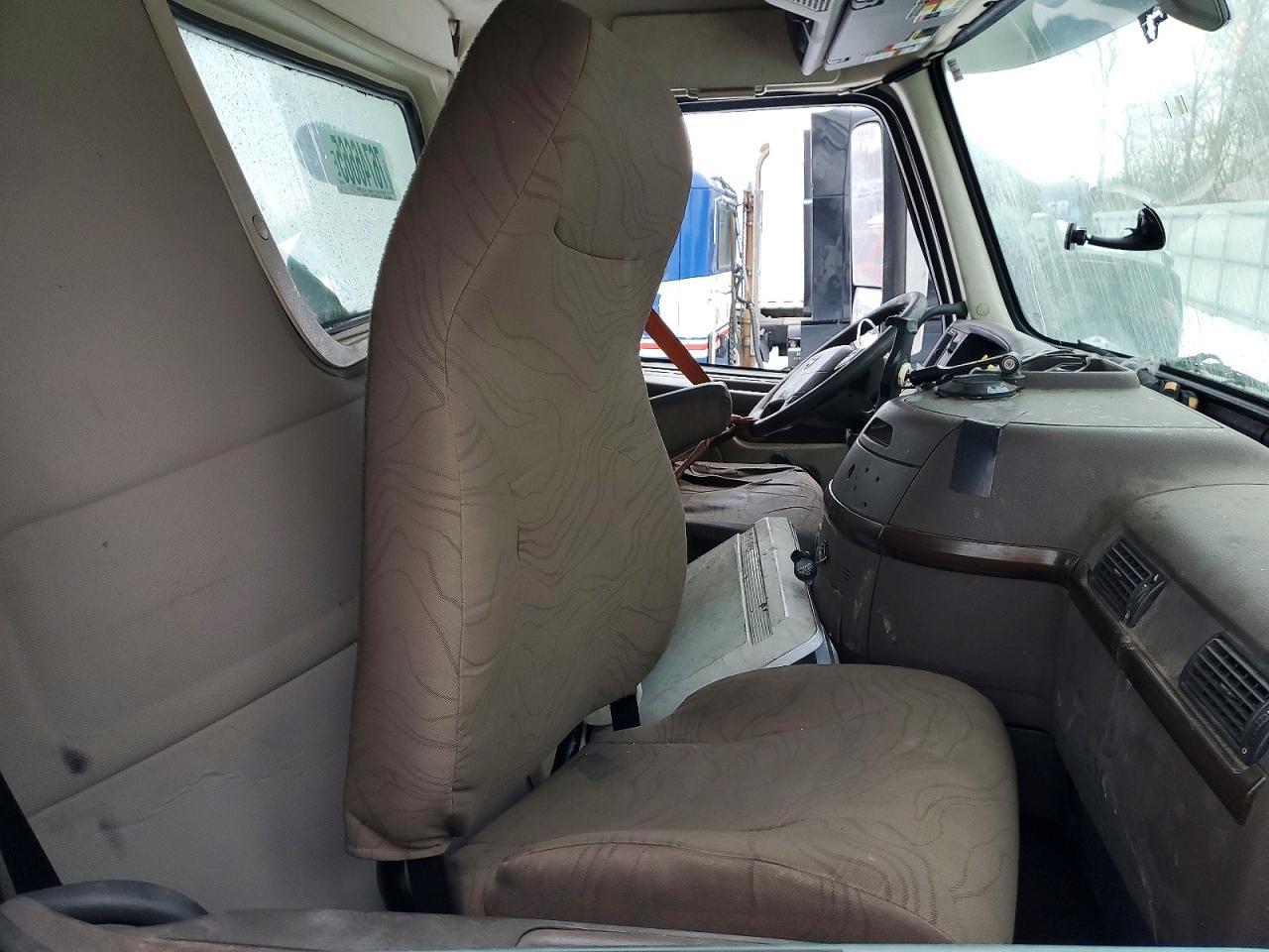 2017 Volv O VNL Semi Truck