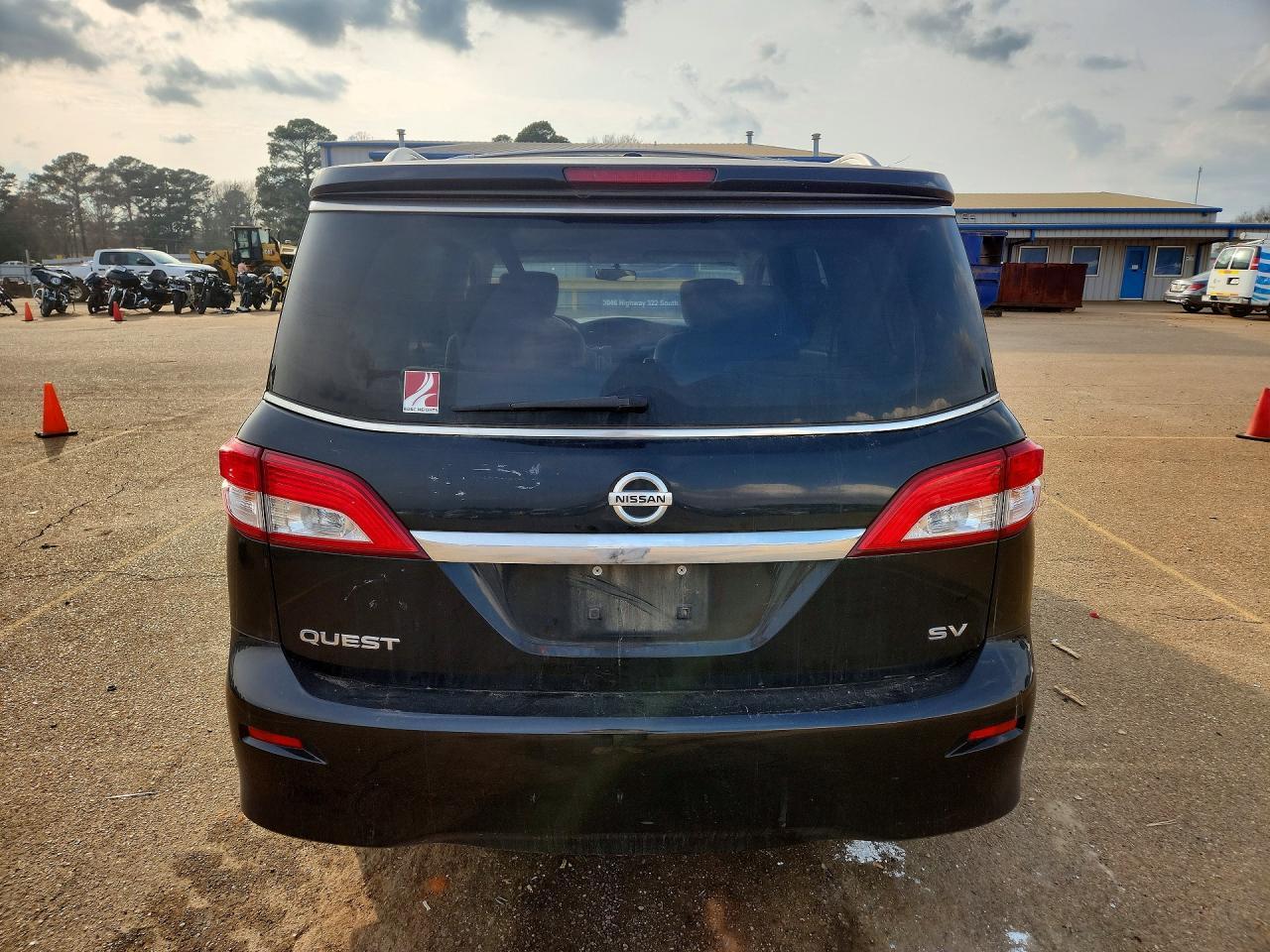 2015 Nissan Quest s