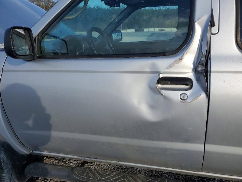 2004 Nissan Frontier Crew cab xe V6