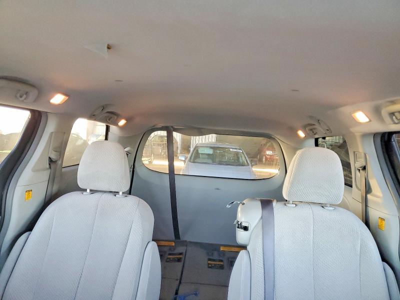 2011 Toyota Sienna Base