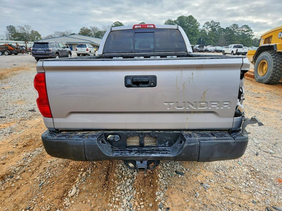 2017 Toyota Tundra SR5