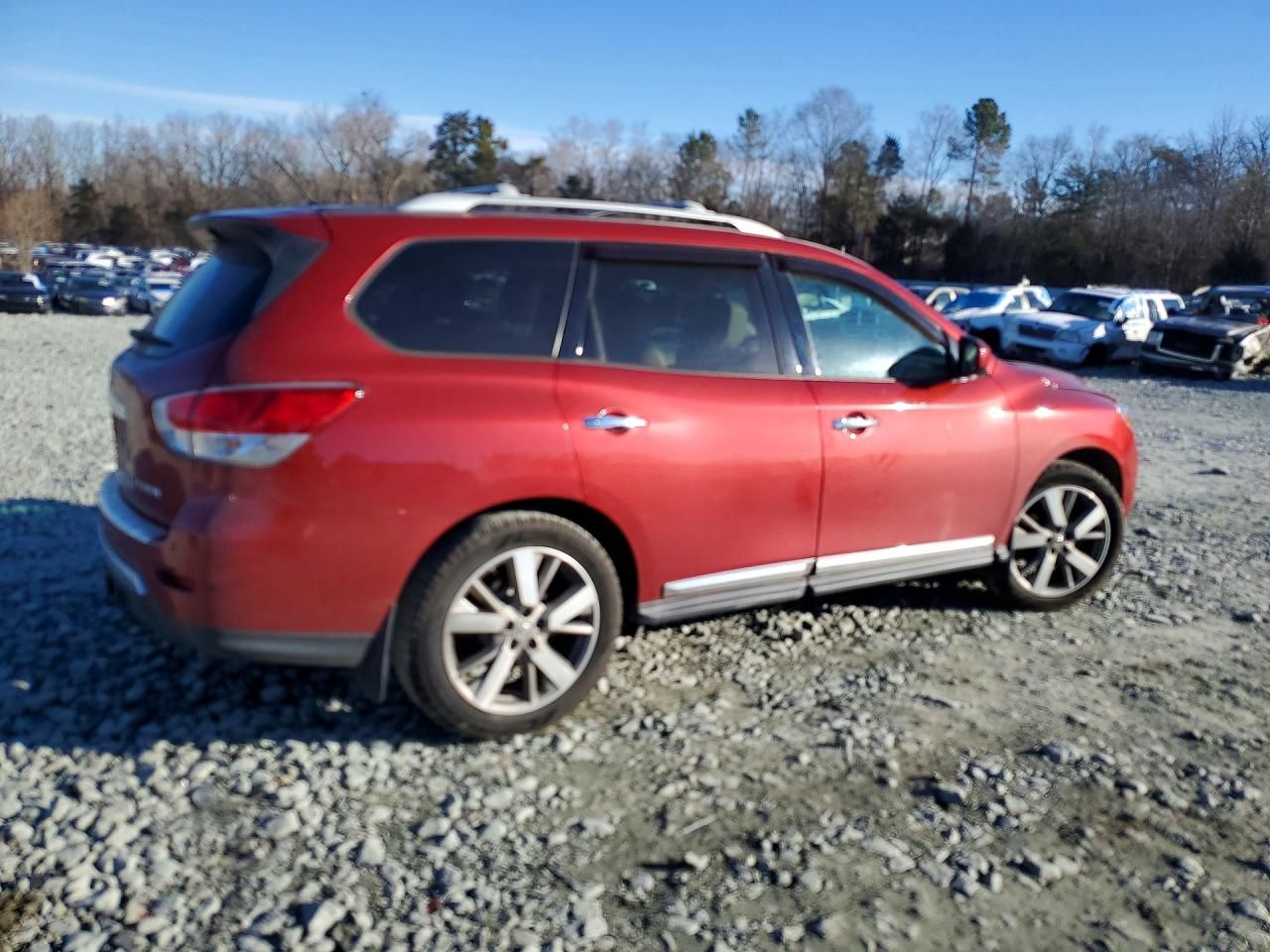 2016 Nissan Pathfinder s