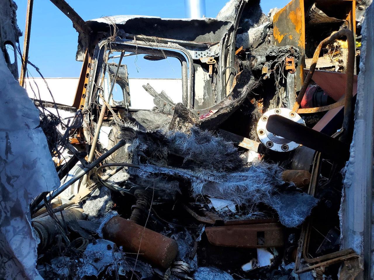 1998 Peterbilt 379 Semi Truck