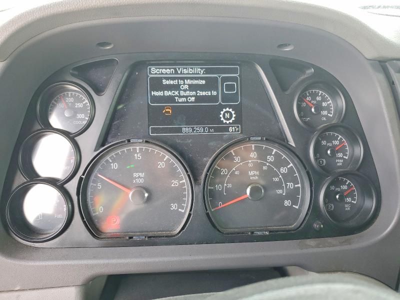 2017 Peterbilt 589 Semi Truck