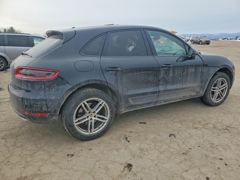 2018 Porsche Macan