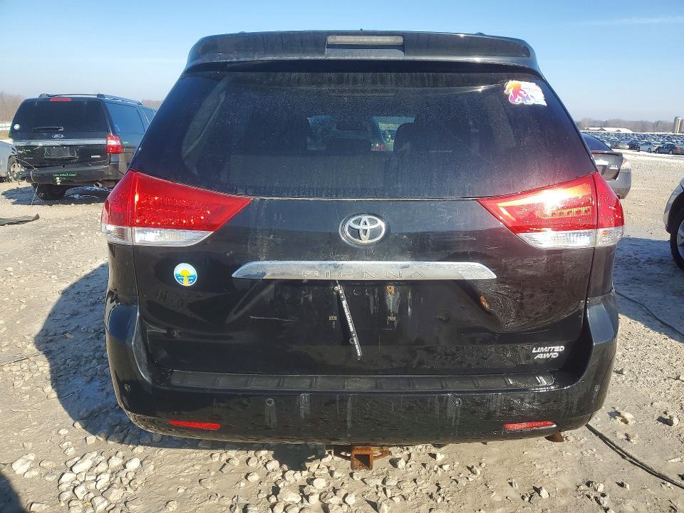 2011 Toyota Sienna Limited 7-passenger