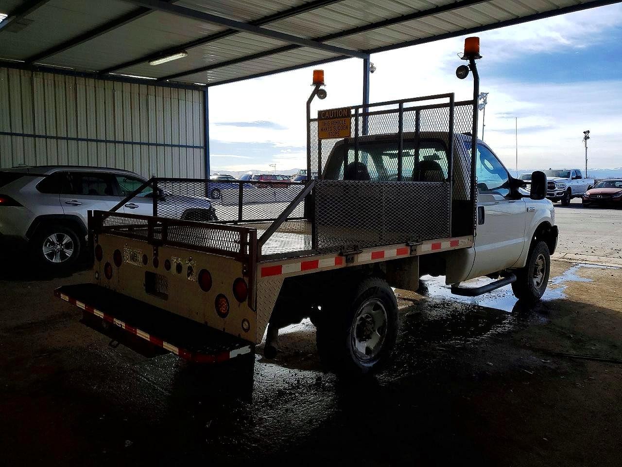 2006 Ford F250 Super Duty Flatbed Truck