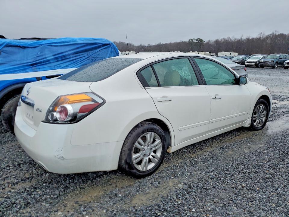 2011 Nissan Altima Base