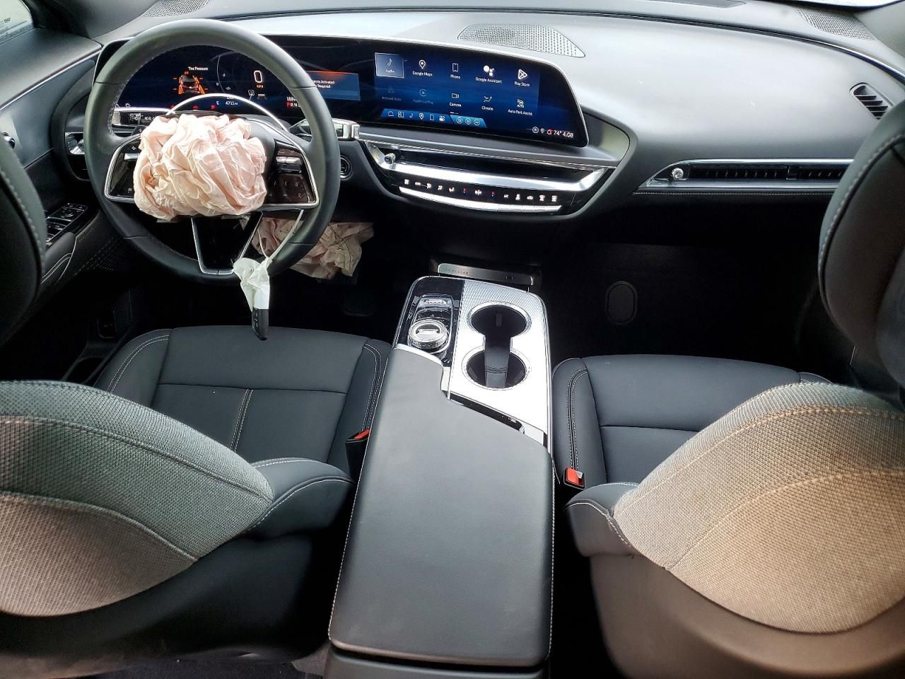 2024 Cadillac Lyriq Tech