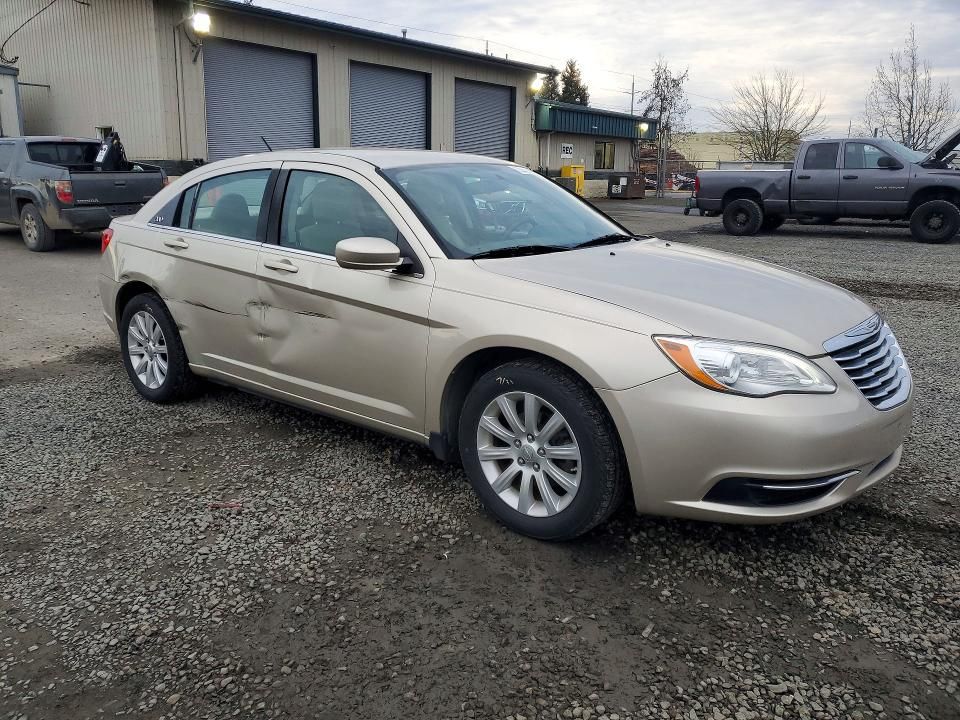 2013 Chrysler 200 Touring