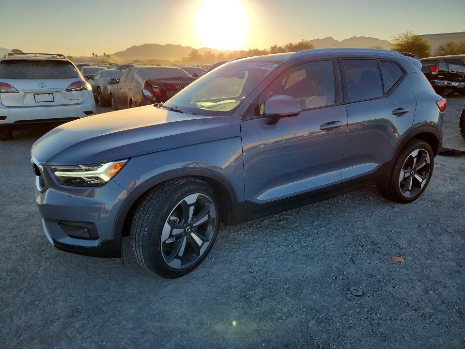 2021 Volvo Xc40 T5 Momentum