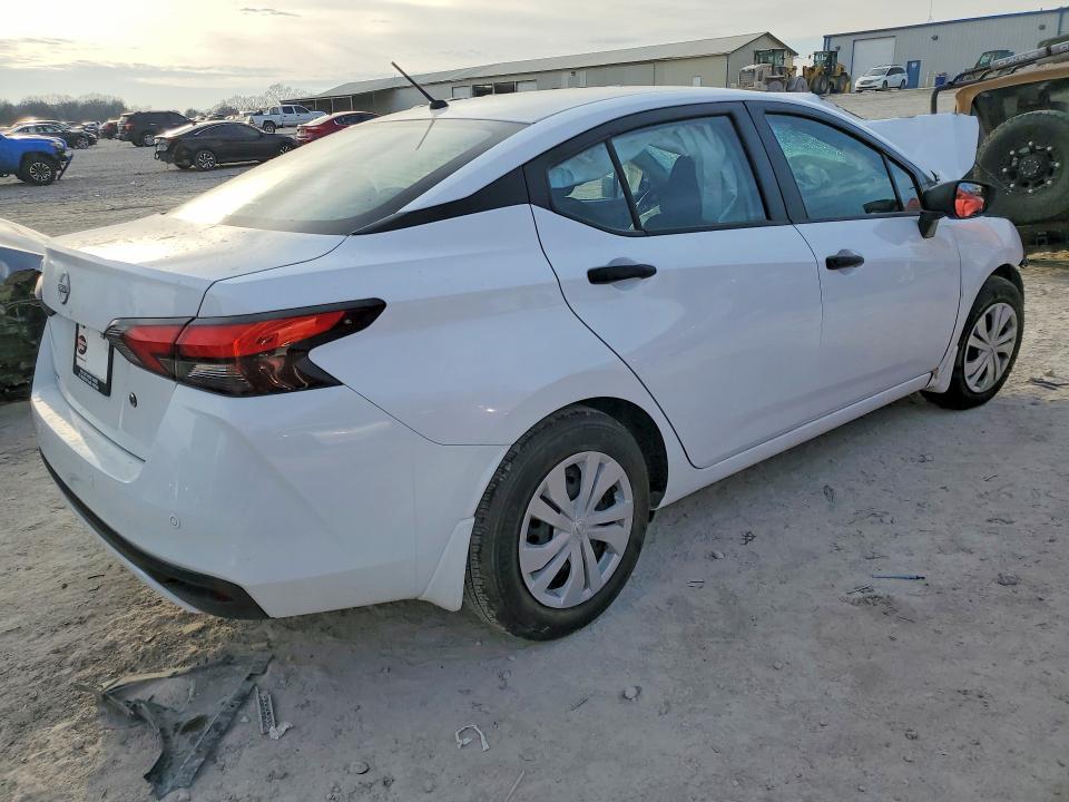 2025 Nissan Versa s