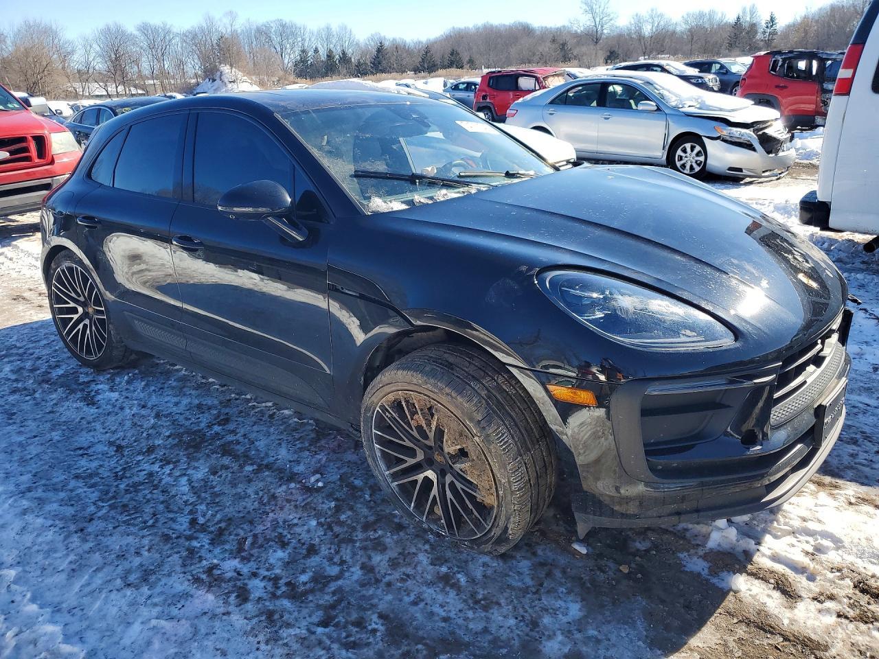 2025 Porsche Macan Base