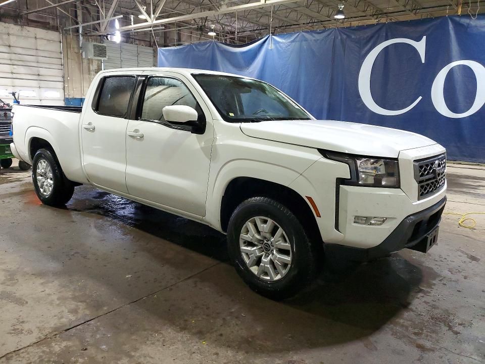 2022 Nissan Frontier sv