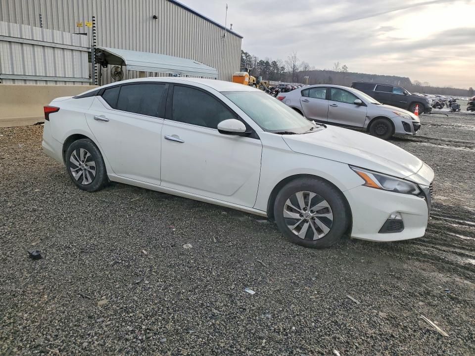 2020 Nissan Altima s