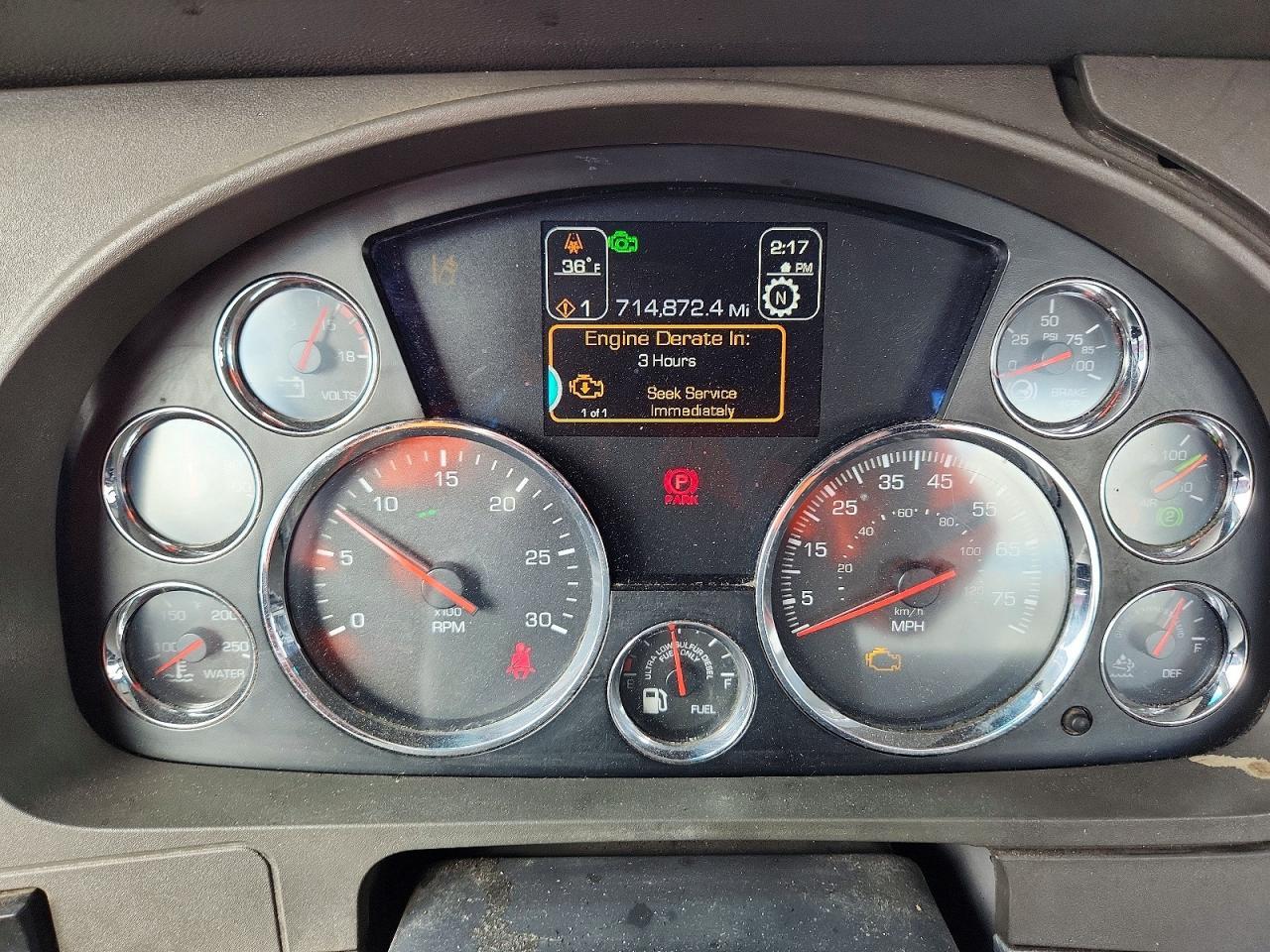 2016 Kenworth T680 Semi Truck