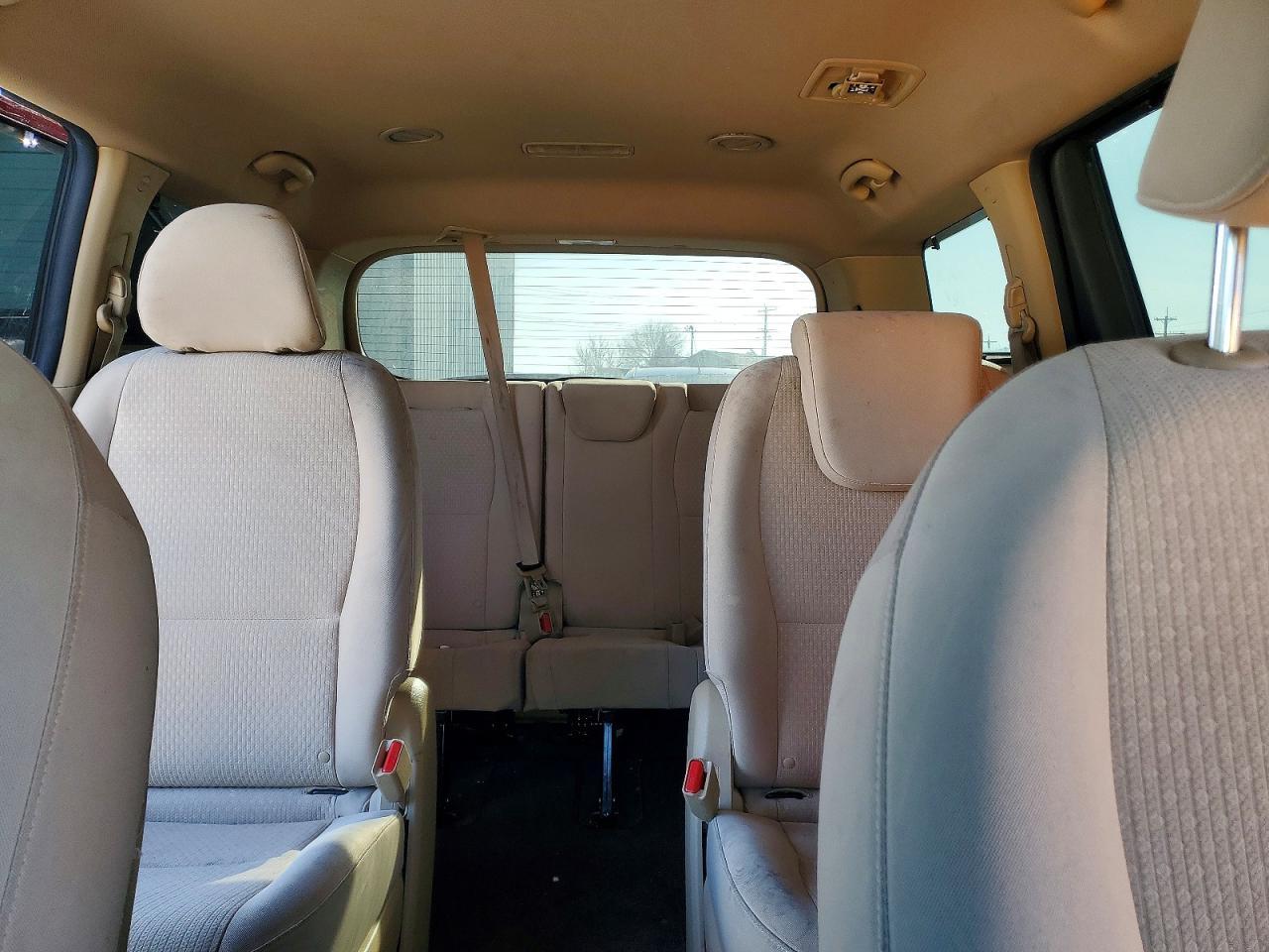 2016 KIA Sedona lx