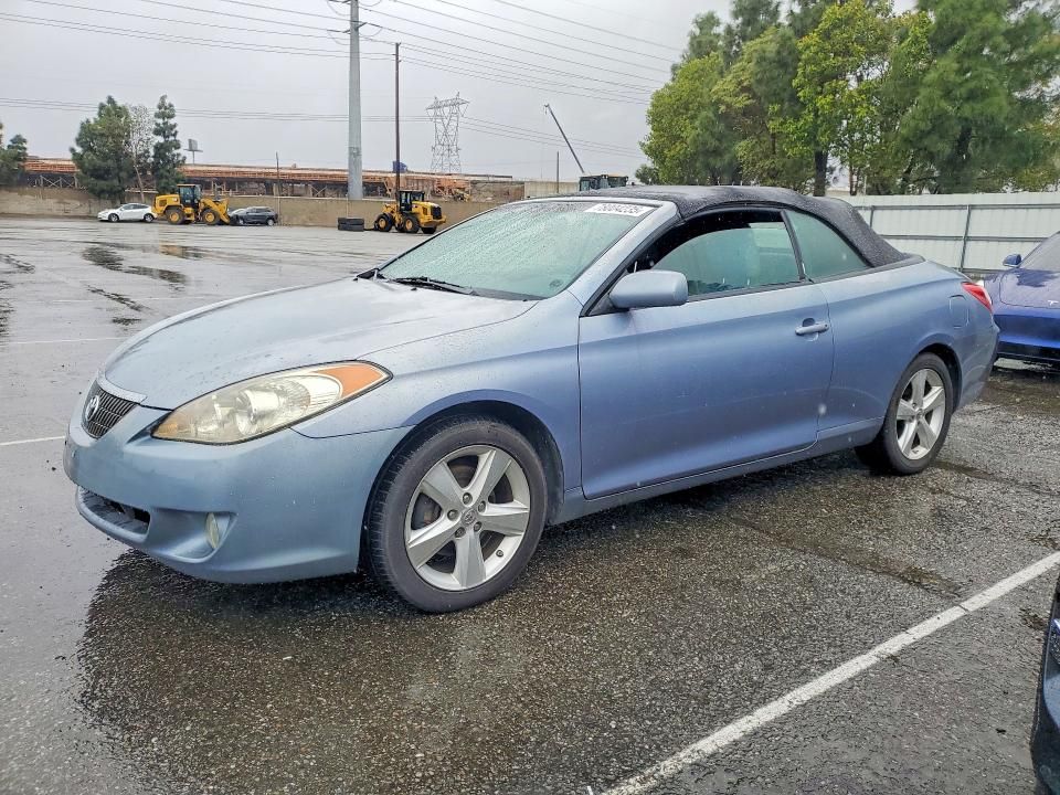 2004 Toyota Camry Solara se