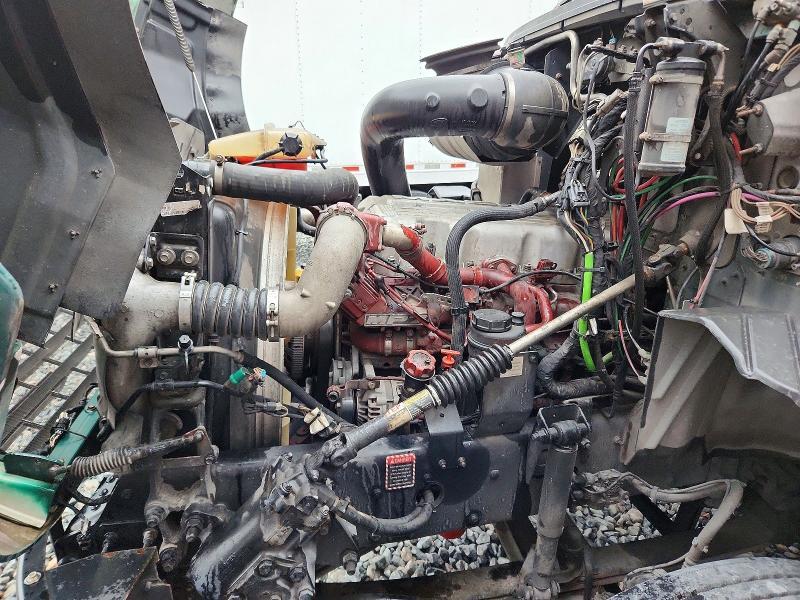 2017 Mack CX612 Semi Truck