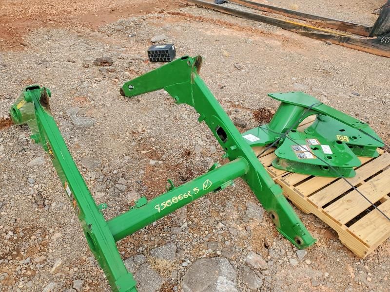 2021 John Deere 520M Loader