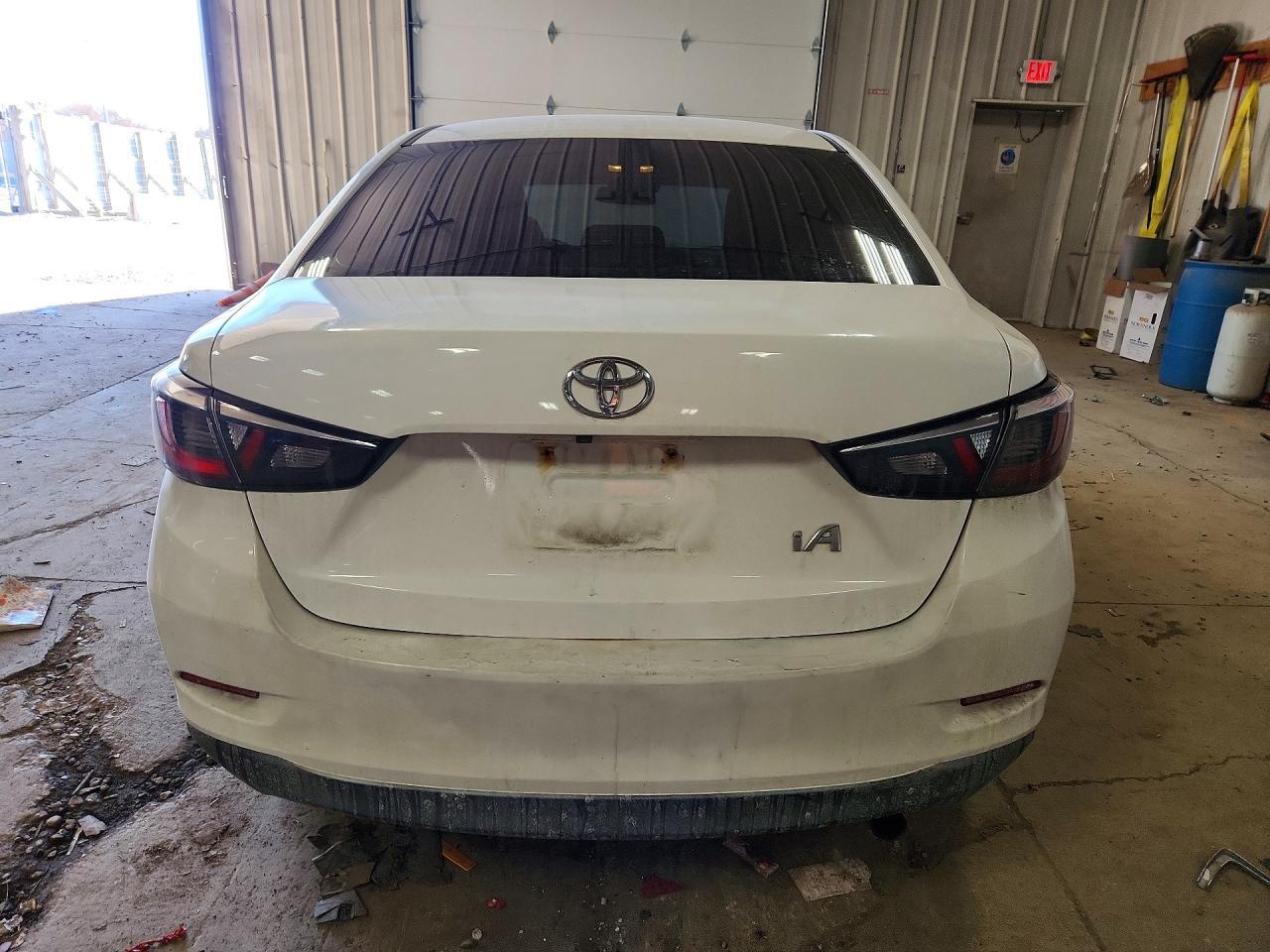 2017 Toyota Yaris ia