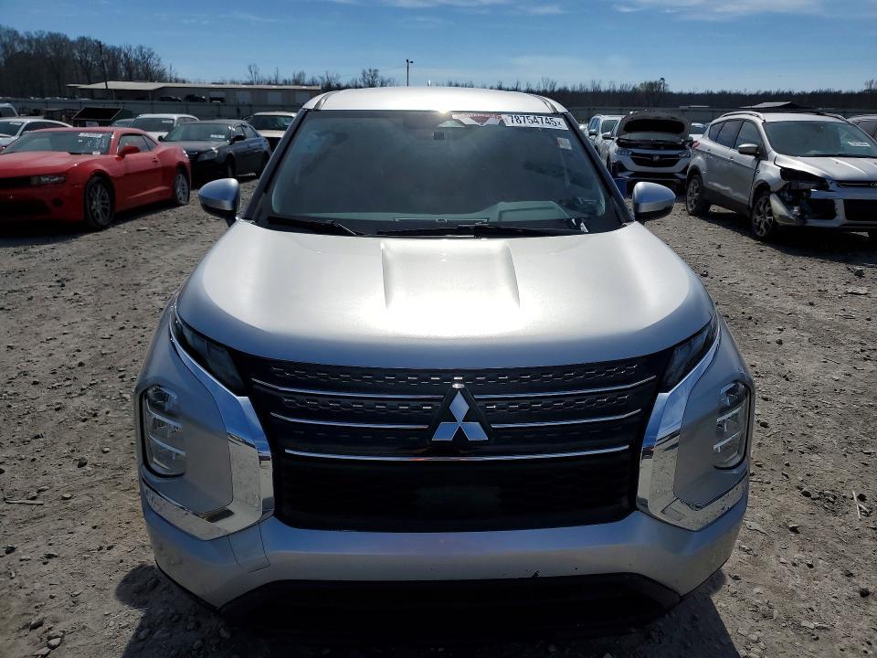 2022 Mitsubishi Outlander es