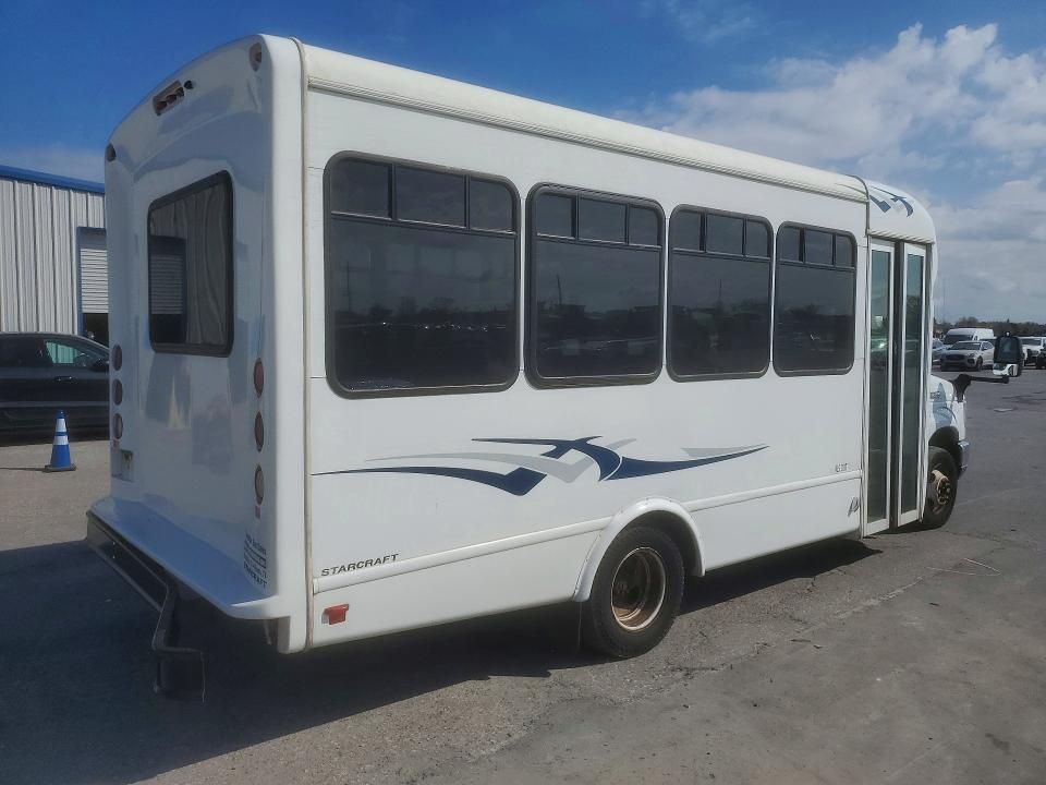 2022 Ford Econoline E350 Super Duty Cutaway Van