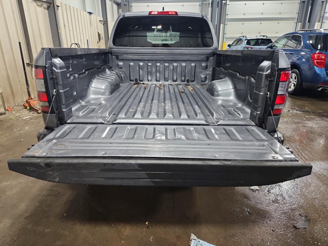 2022 Nissan Frontier S