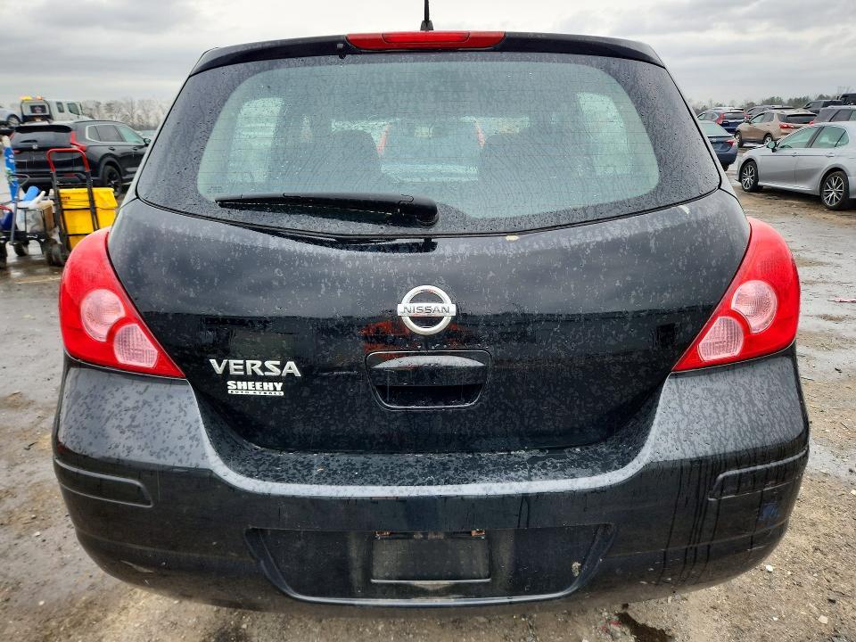 2010 Nissan Versa 1.8 s