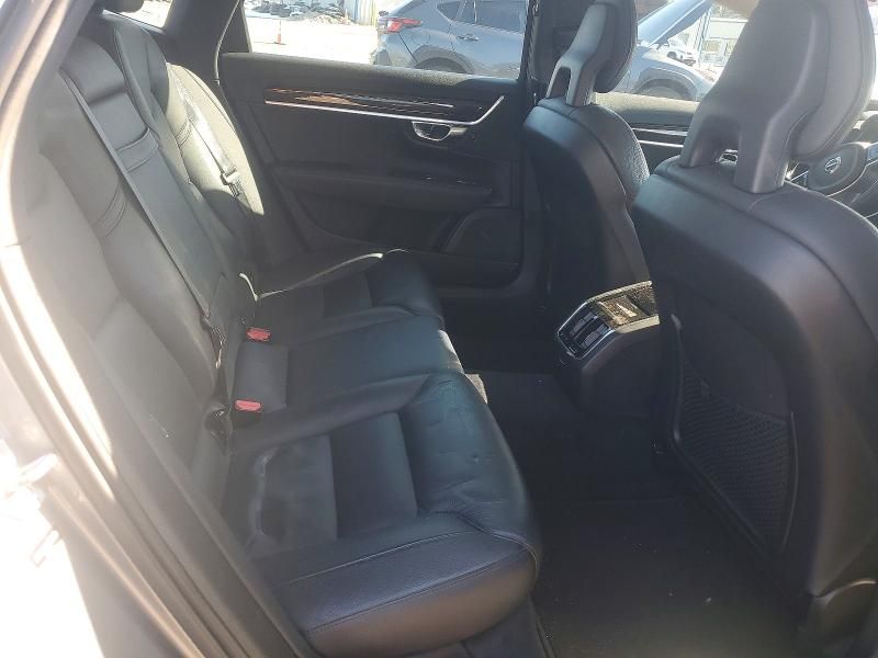 2018 Volvo S90 T5 Momentum