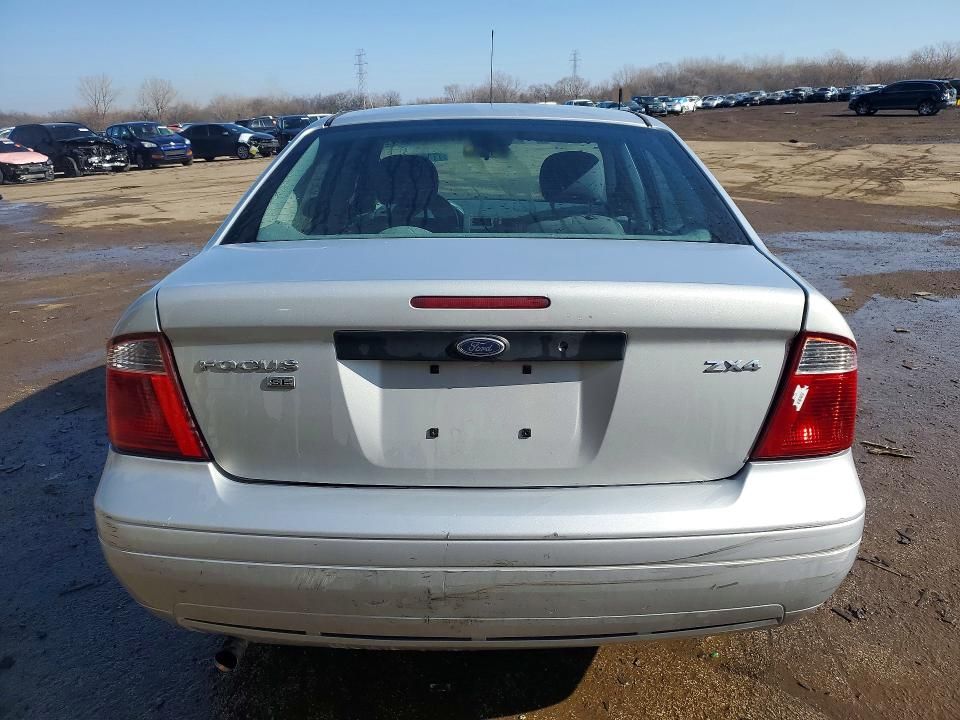 2005 Ford Focus ZX4