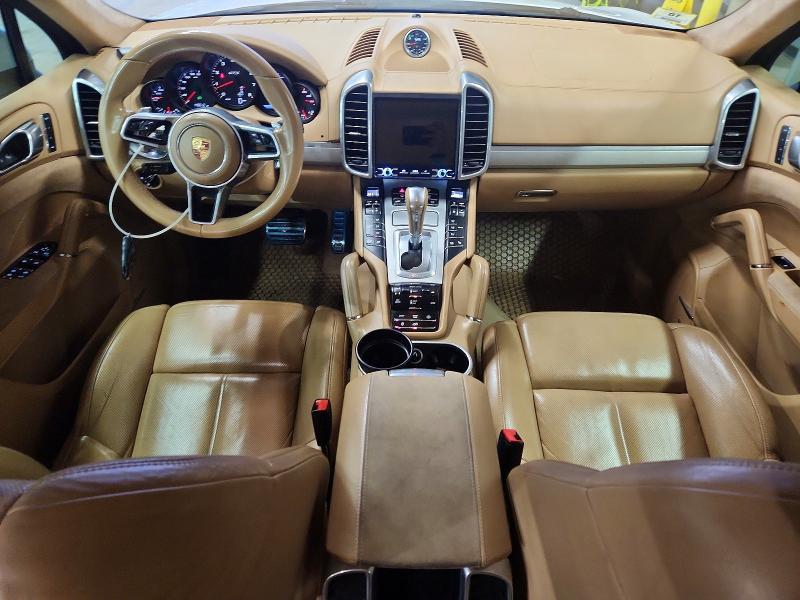2016 Porsche Cayenne gts
