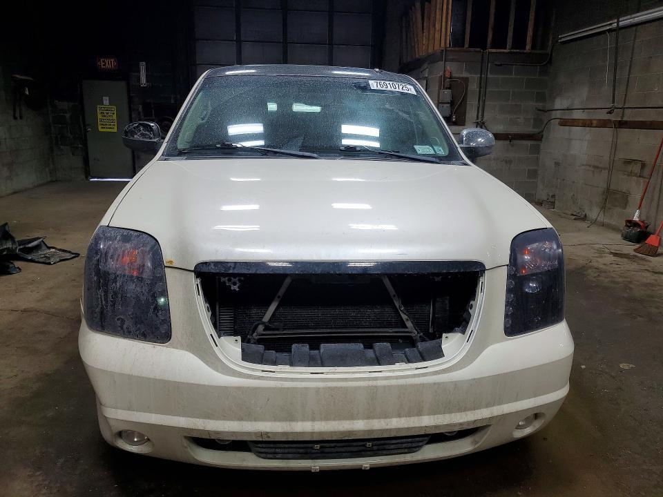 2011 GMC Yukon slt