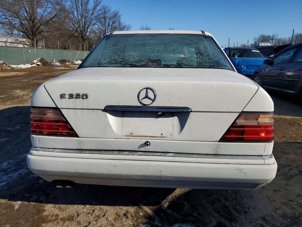 1995 Mercedes-Benz E 320 Base