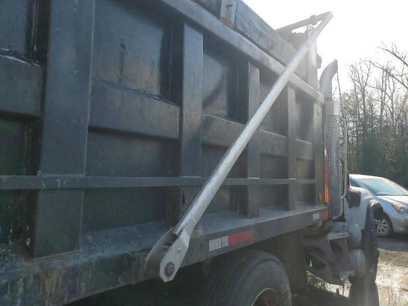 2005 Mack 700 Cv700