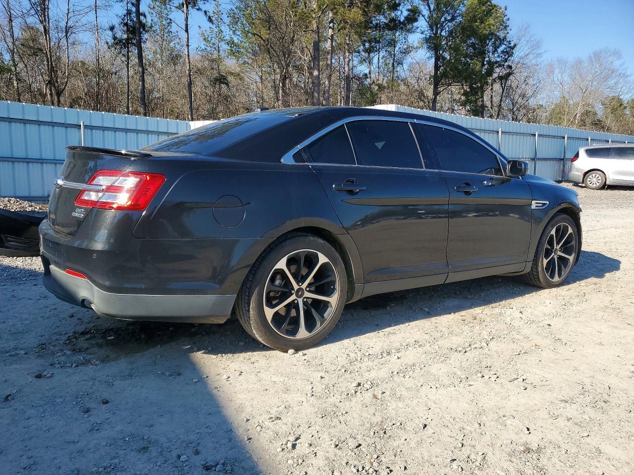 2015 Ford Taurus sel