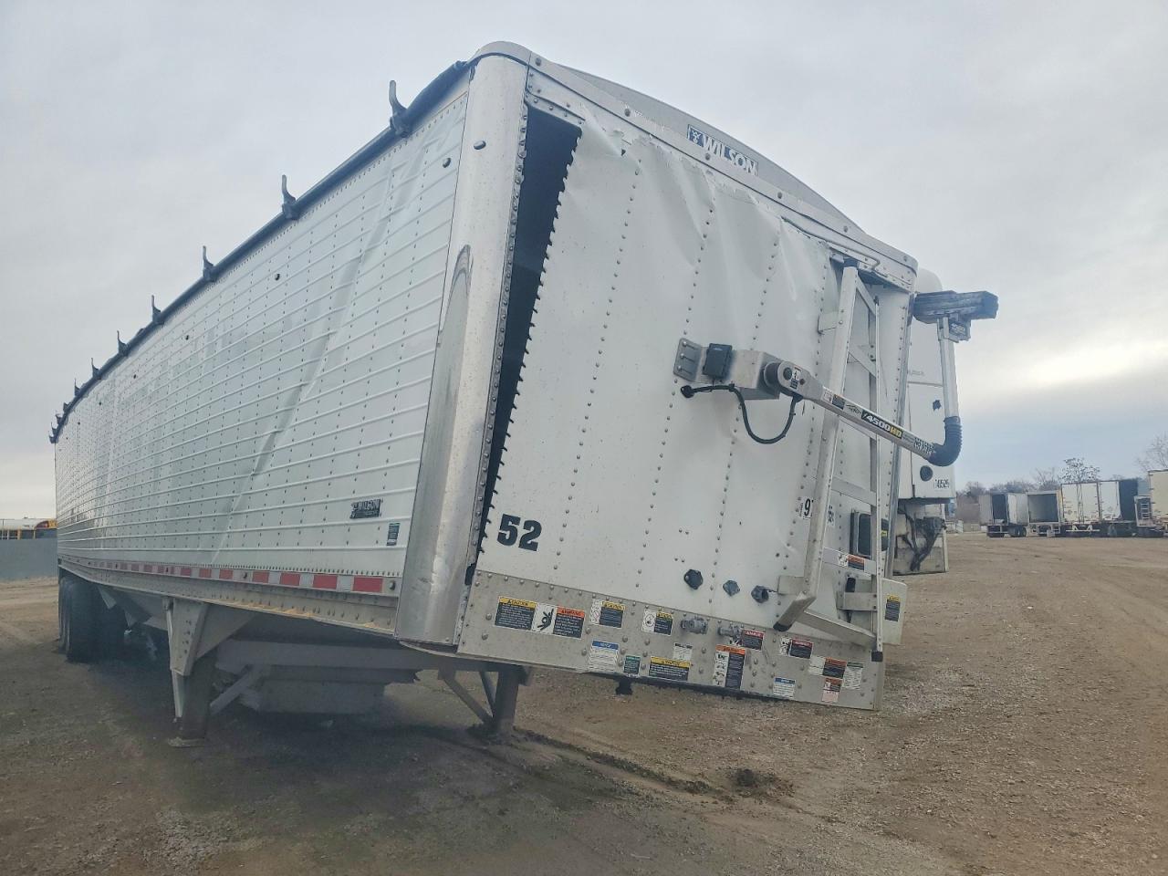 2023 Wilson Semi Trail-Grain Trailer