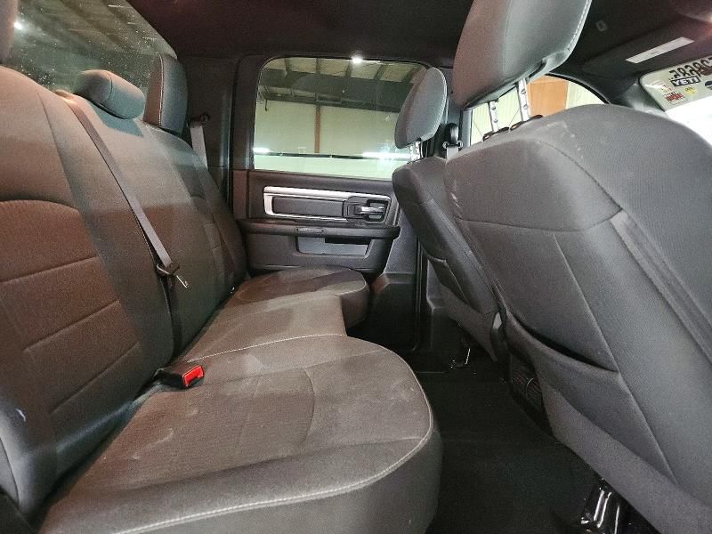 2022 Dodge Ram 1500 Classic slt