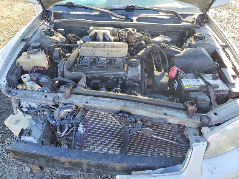 2000 Toyota Camry le