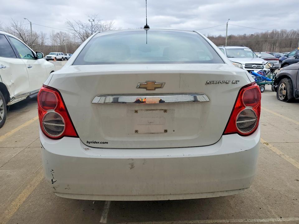 2016 Chevrolet Sonic lt