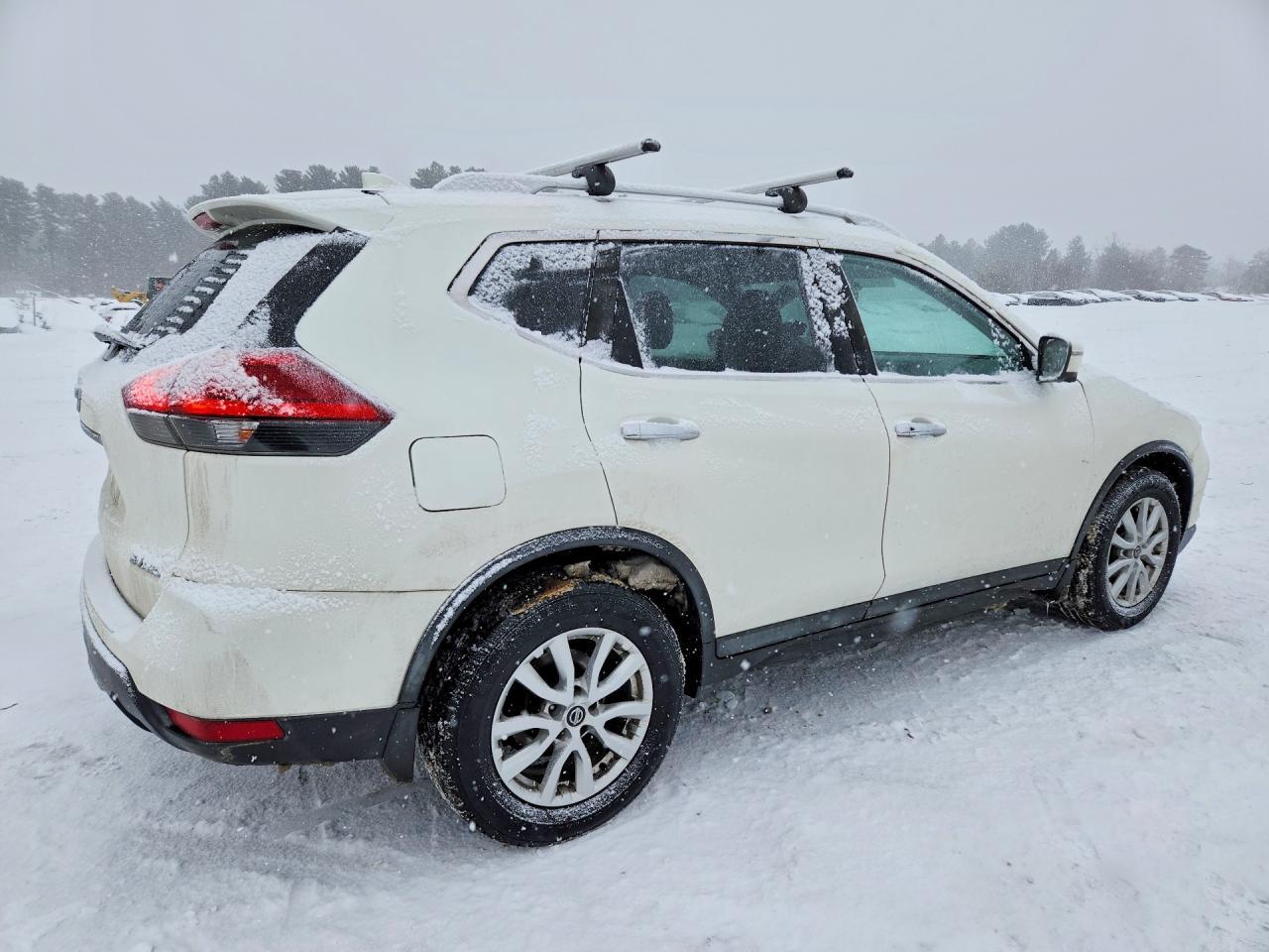 2017 Nissan Rogue sv