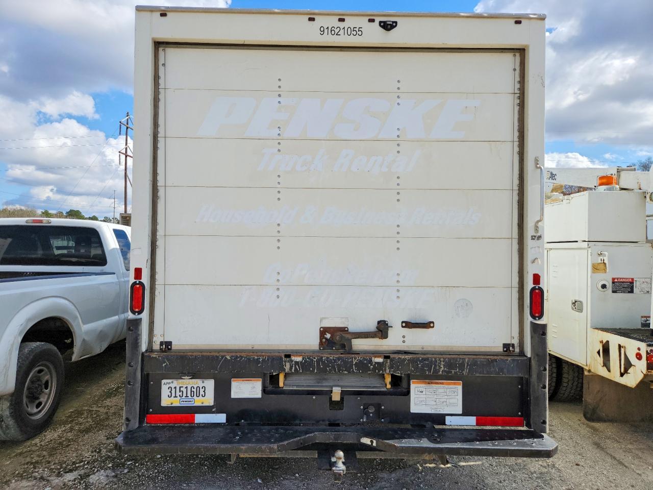 2021 GMC Savana BOX Truck