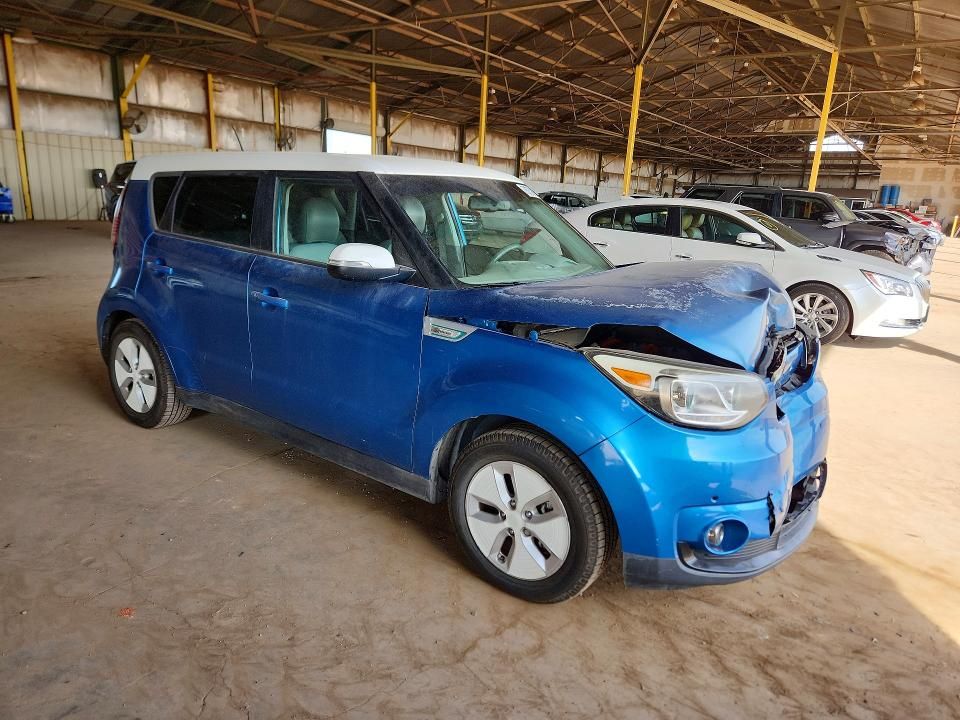 2016 KIA Soul ev +