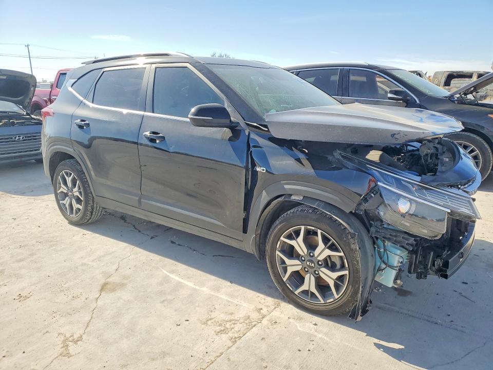 2021 KIA Seltos ex