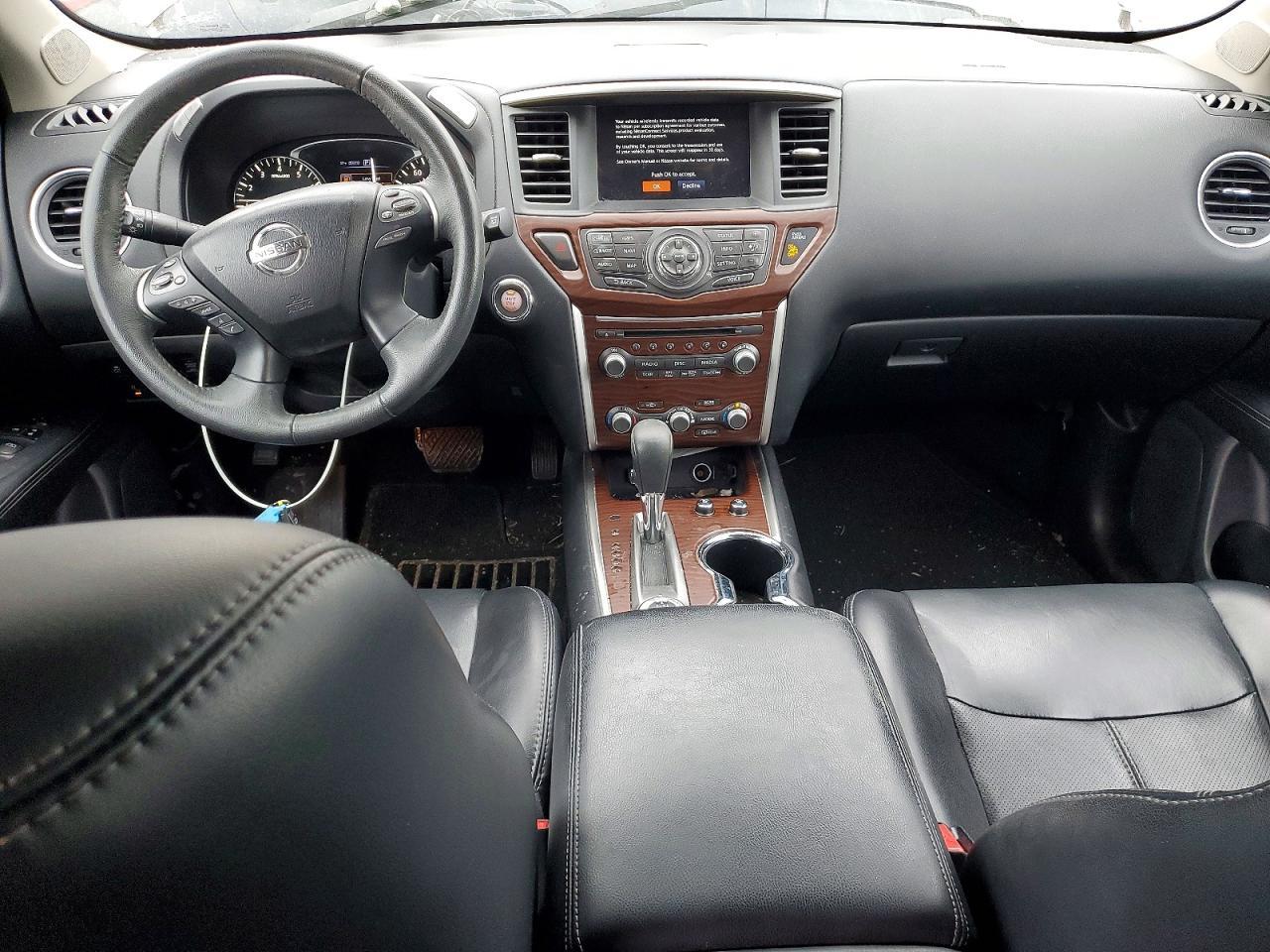 2017 Nissan Pathfinder s