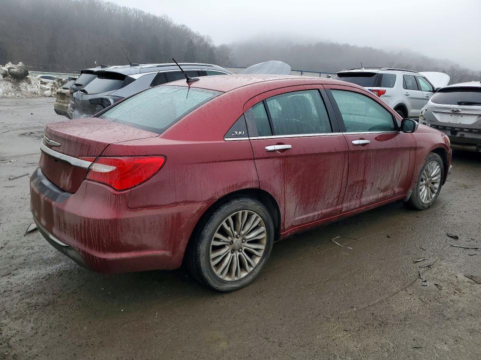 2013 Chrysler 200 Limited