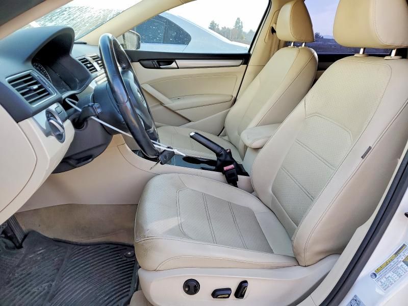 2014 Volkswagen Passat s