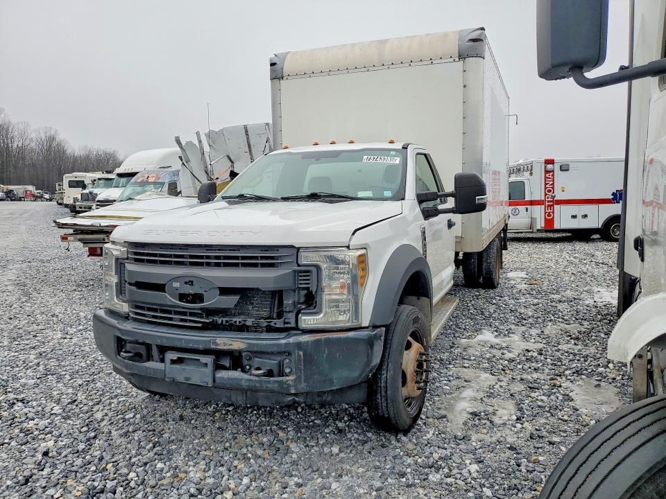 2019 Ford F450 Super Duty box Truck